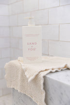 Signature Strawberries & Cream 32 oz Body Wash